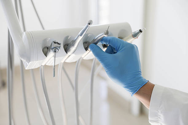 Professional Tooth Extraction technician working in Gore, OK